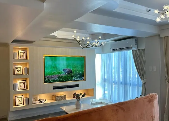 Makati Luxury Apartment *